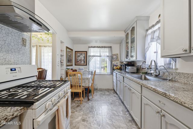 1620 E Avenue Q10, Palmdale, CA 93550