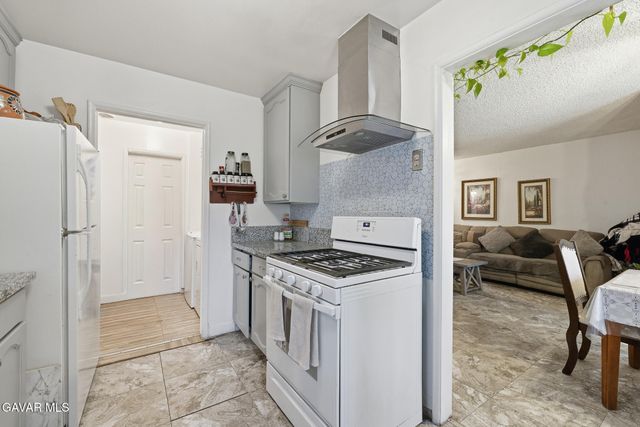 1620 E Avenue Q10, Palmdale, CA 93550