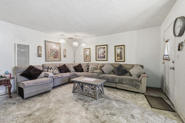 1620 E Avenue Q10, Palmdale, CA 93550