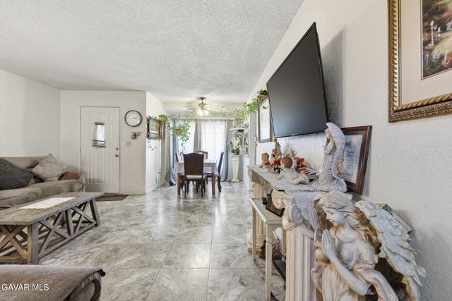 1620 E Avenue Q10, Palmdale, CA 93550