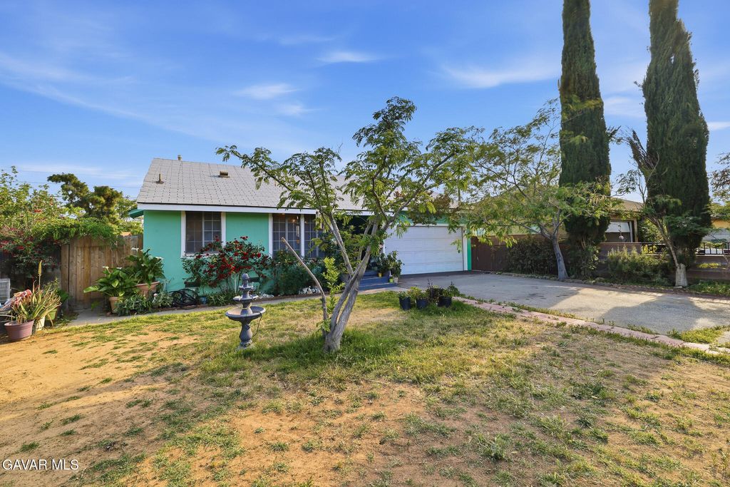 1620 E Avenue Q10, Palmdale, CA 93550