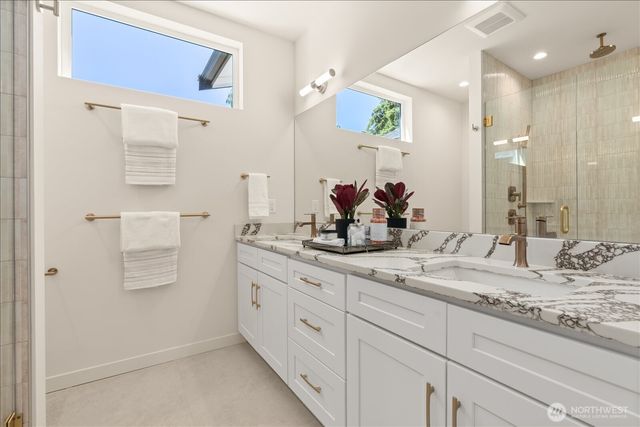 13702 37th Avenue NE, Seattle, WA 98125