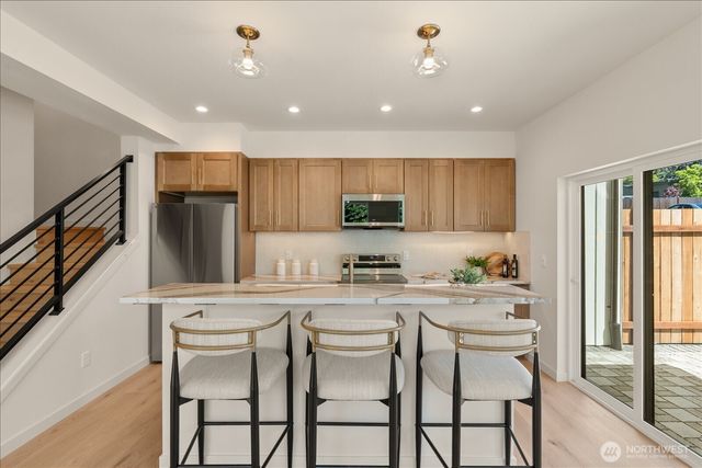 13702 37th Avenue NE, Seattle, WA 98125