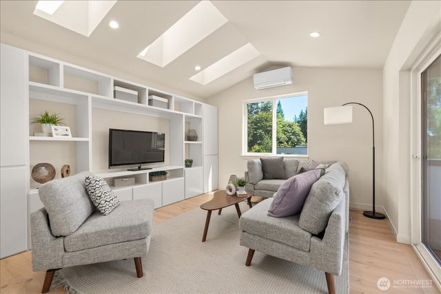 13702 37th Avenue NE, Seattle, WA 98125