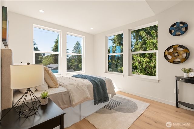 13702 37th Avenue NE, Seattle, WA 98125