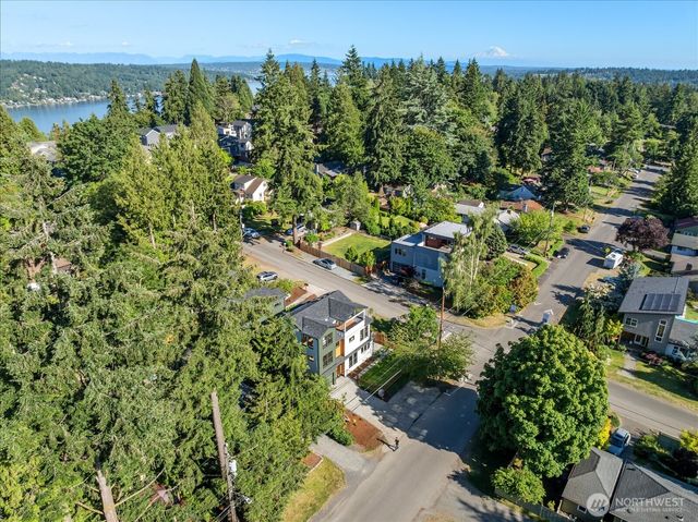 13702 37th Avenue NE, Seattle, WA 98125