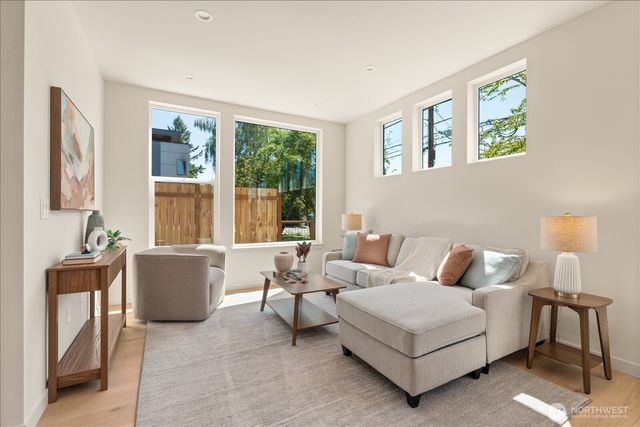 13702 37th Avenue NE, Seattle, WA 98125
