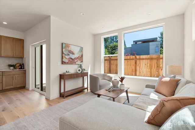 13702 37th Avenue NE, Seattle, WA 98125