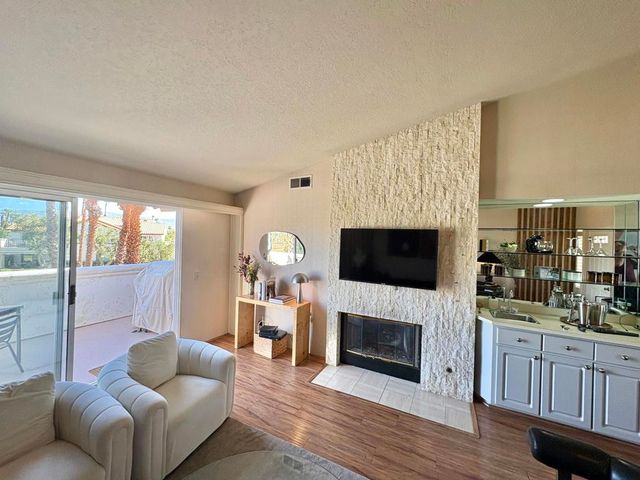 108 Desert Falls Drive E, Palm Desert, CA 92211