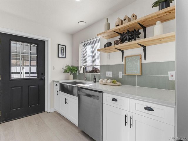 2960 Poplar Street, Denver, CO 80207