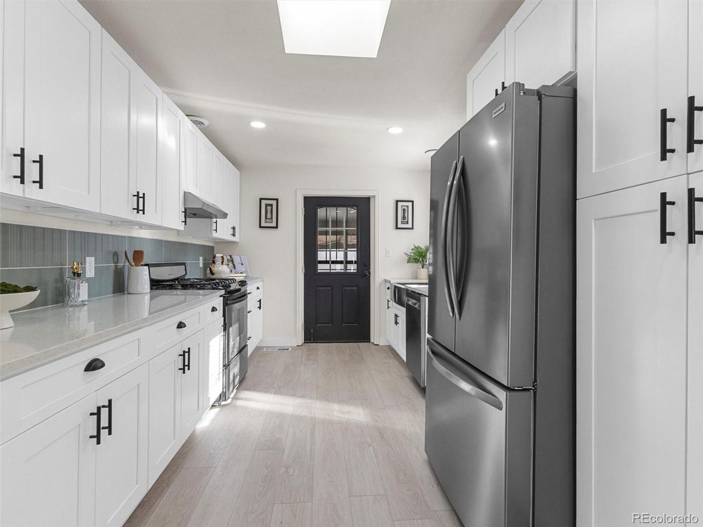 2960 Poplar Street, Denver, CO 80207