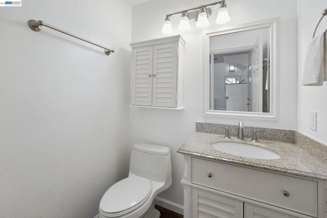 415 Orchard View Ave, Martinez, CA 94553