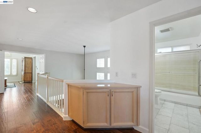 415 Orchard View Ave, Martinez, CA 94553