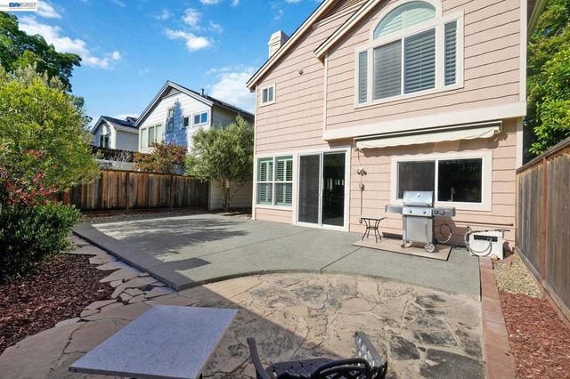 415 Orchard View Ave, Martinez, CA 94553