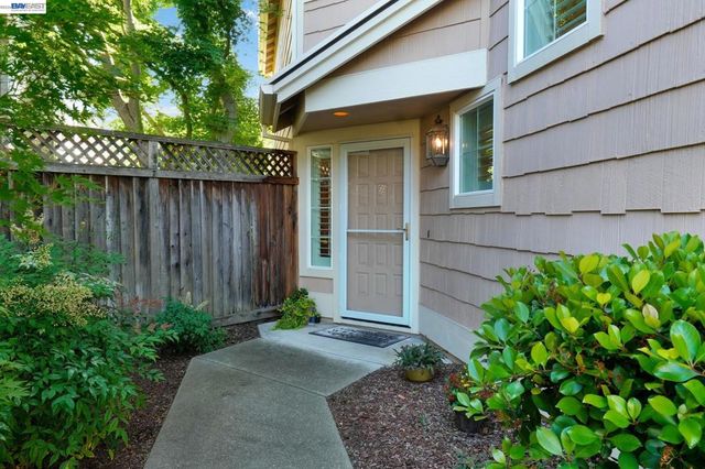 415 Orchard View Ave, Martinez, CA 94553