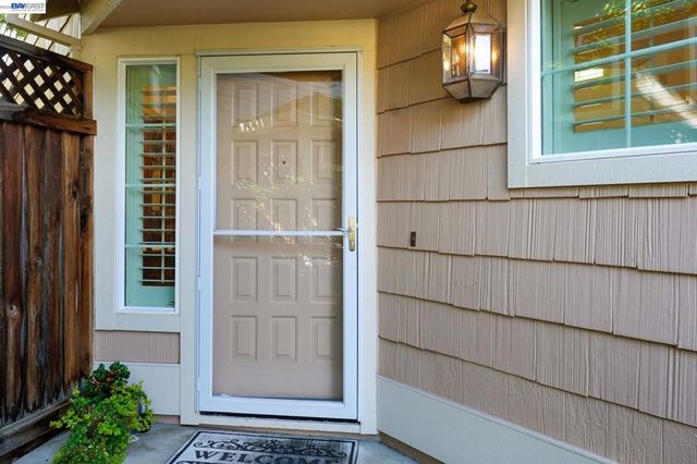 415 Orchard View Ave, Martinez, CA 94553