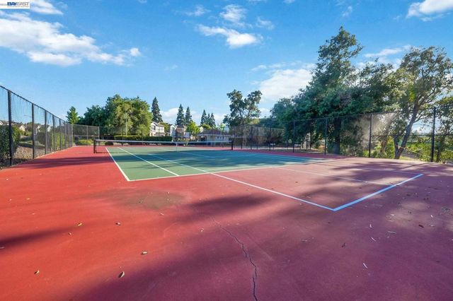 415 Orchard View Ave, Martinez, CA 94553