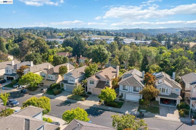 415 Orchard View Ave, Martinez, CA 94553