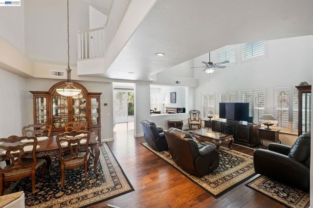 415 Orchard View Ave, Martinez, CA 94553