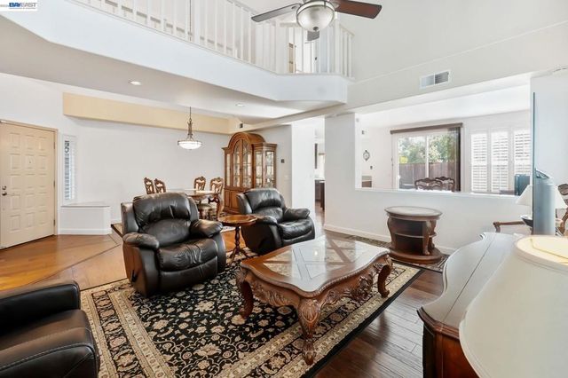 415 Orchard View Ave, Martinez, CA 94553