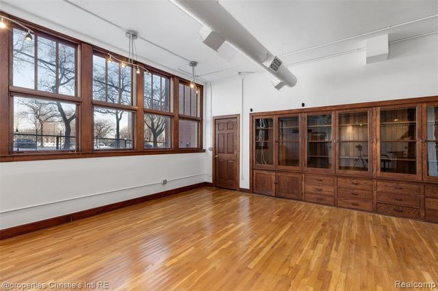 1395 Antietam Avenue 39, Detroit, MI 48207