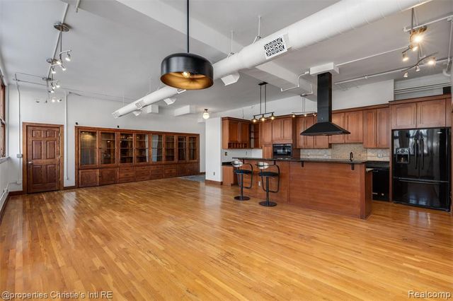 1395 Antietam Avenue 39, Detroit, MI 48207