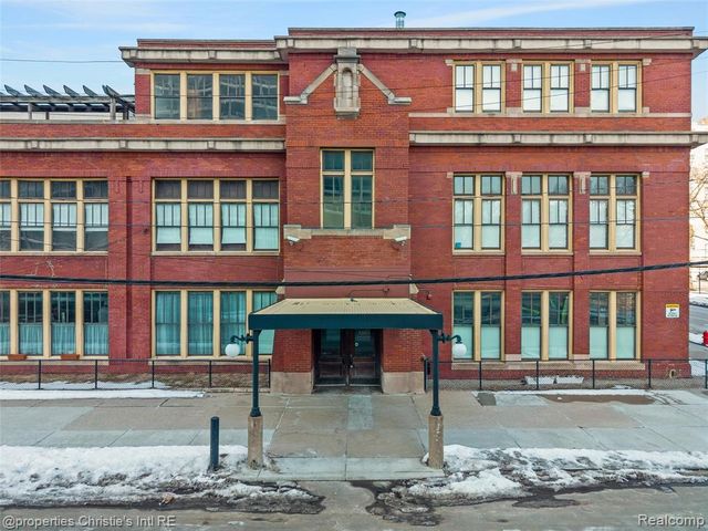 1395 Antietam Avenue 39, Detroit, MI 48207