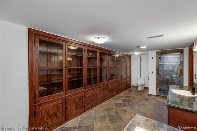 1395 Antietam Avenue 39, Detroit, MI 48207