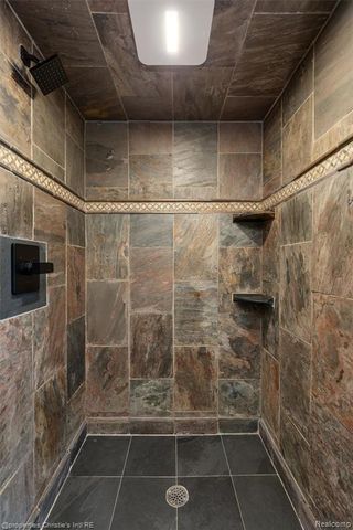 1395 Antietam Avenue 39, Detroit, MI 48207