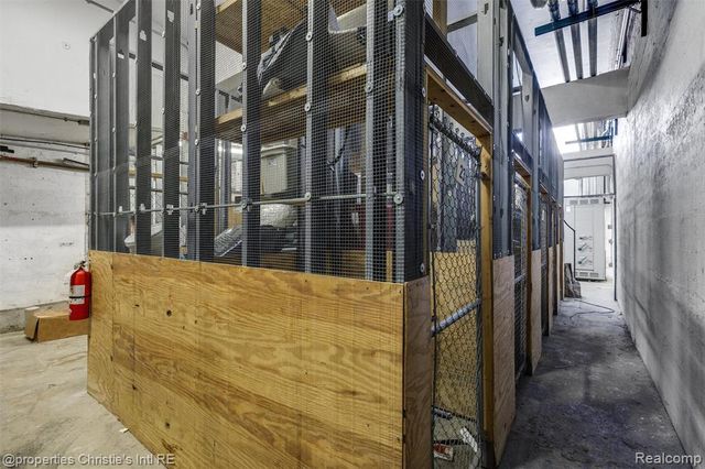 1395 Antietam Avenue 39, Detroit, MI 48207