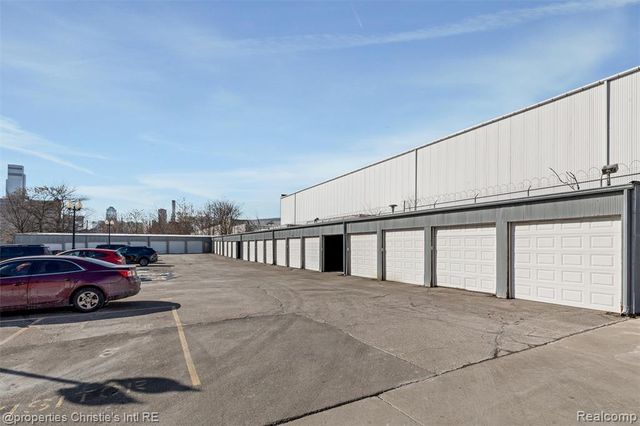 1395 Antietam Avenue 39, Detroit, MI 48207