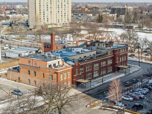 1395 Antietam Avenue 39, Detroit, MI 48207