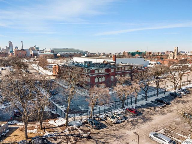 1395 Antietam Avenue 39, Detroit, MI 48207