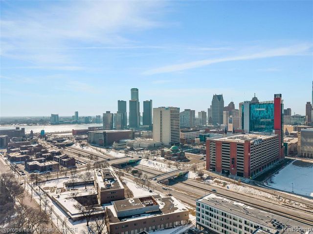 1395 Antietam Avenue 39, Detroit, MI 48207