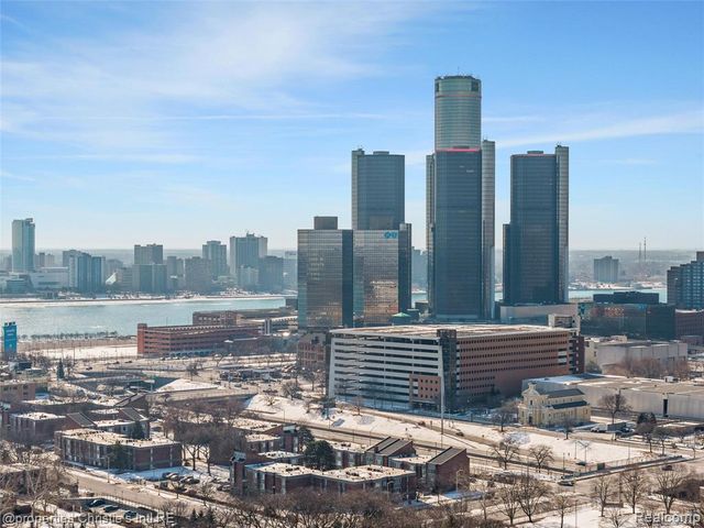 1395 Antietam Avenue 39, Detroit, MI 48207