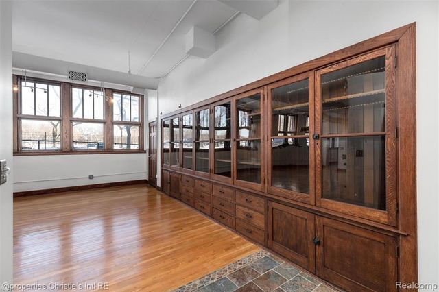 1395 Antietam Avenue 39, Detroit, MI 48207