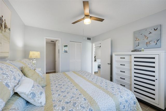 668 Broad AVE S J668, Naples, FL 34102