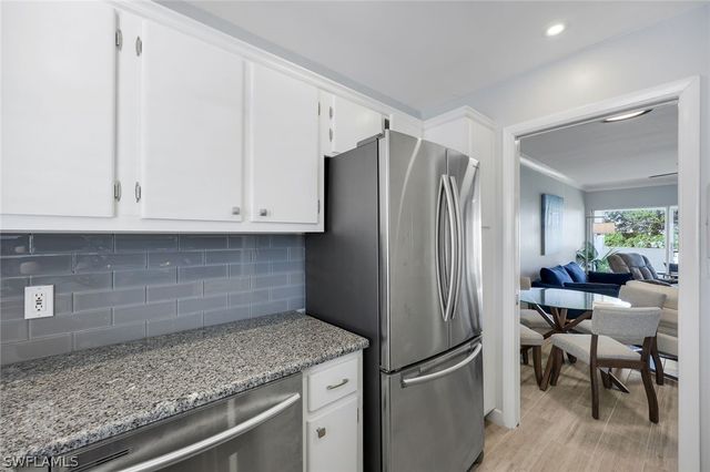 668 Broad AVE S J668, Naples, FL 34102