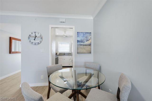 668 Broad AVE S J668, Naples, FL 34102