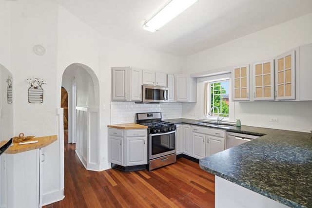 5505 Fairhaven Court, Downers Grove, IL 60515