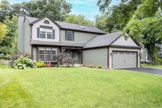 1340 Yellowstone Parkway, Algonquin, IL 60102