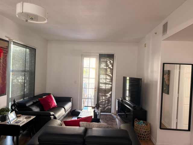 1200 Town Center Drive 212, Jupiter, FL 33458