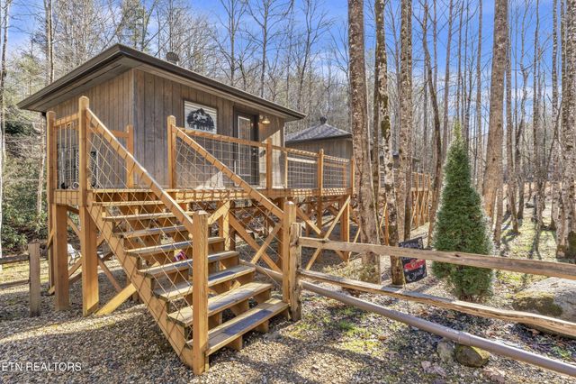 750 Caney Creek Rd, Cosby, TN 37722