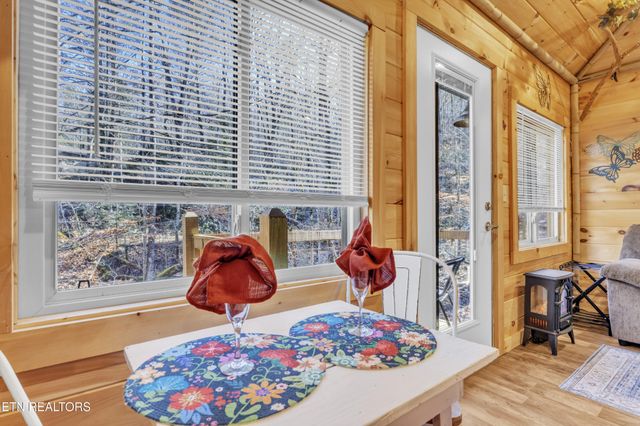 750 Caney Creek Rd, Cosby, TN 37722