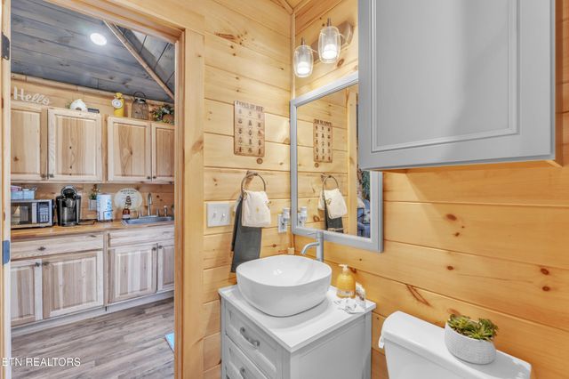 750 Caney Creek Rd, Cosby, TN 37722