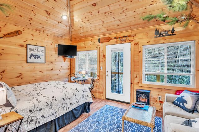 750 Caney Creek Rd, Cosby, TN 37722