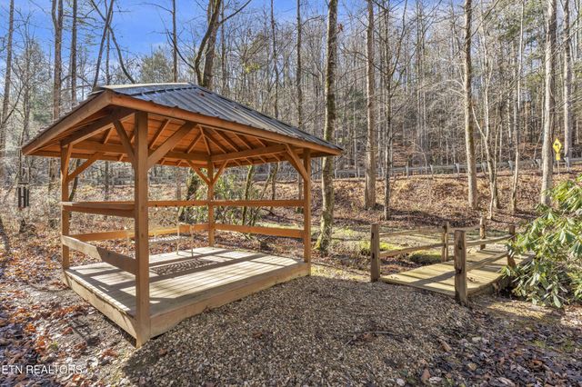 750 Caney Creek Rd, Cosby, TN 37722