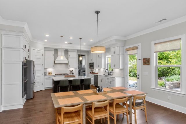 3229 Chase Point Dr, Franklin, TN 37067
