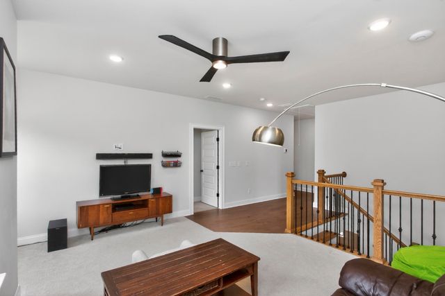 3229 Chase Point Dr, Franklin, TN 37067