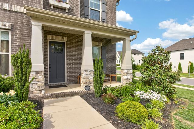 3229 Chase Point Dr, Franklin, TN 37067